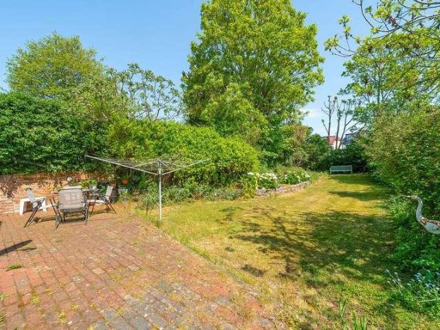 House for sale in Iver, Richings Park