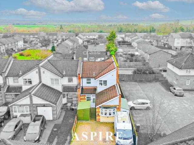 House for sale in Vange, Essex