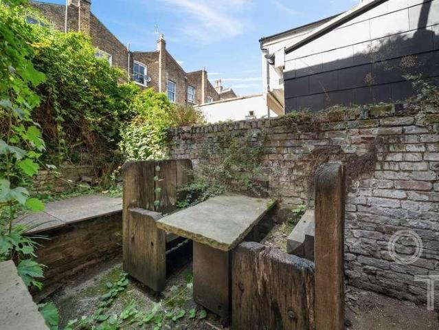 House for sale in Kentish Town, Greater London