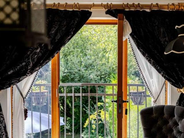House for sale in Kedleston, East Midlands