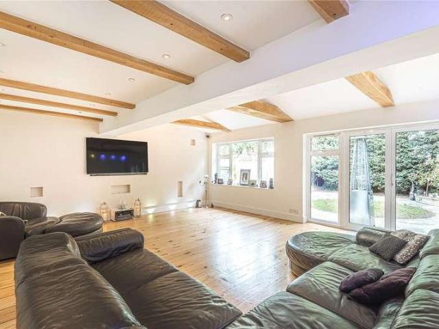 House for sale in Greater London