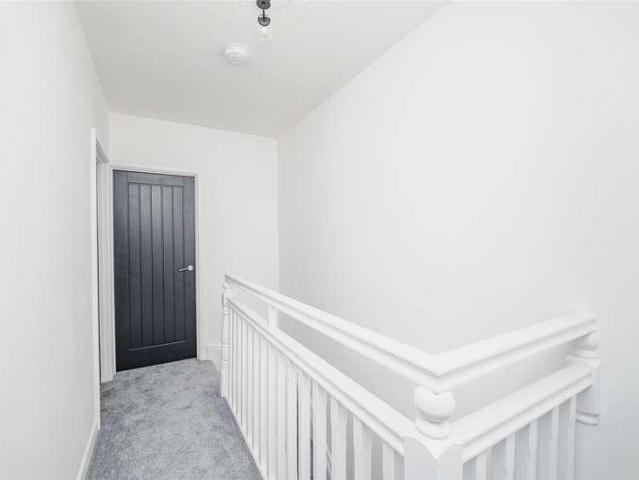 House for sale in Treharris