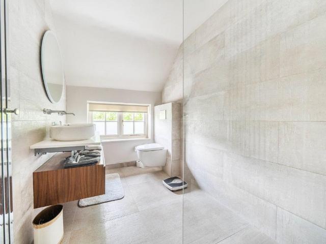 House for sale in Barton In Fabis, East Midlands
