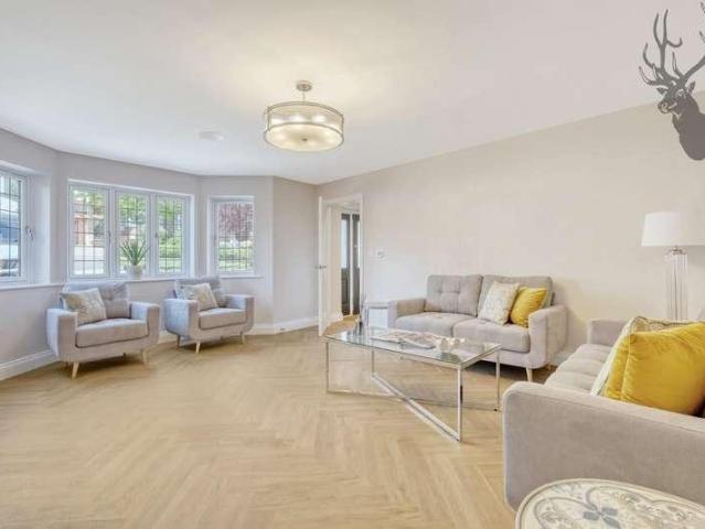 House for sale in Ivy Chimneys, Epping