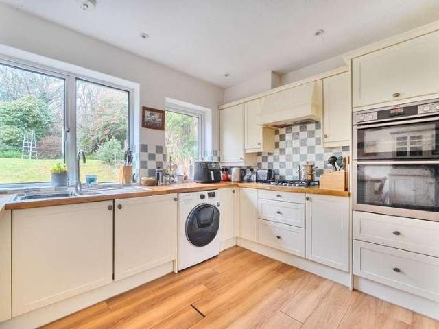 House for sale in Compton, Fole