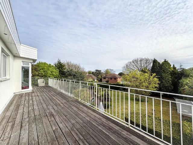 House for sale in Cooden, Heathlands