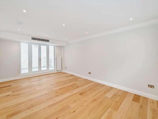 House for sale in Mayfair, Greater London