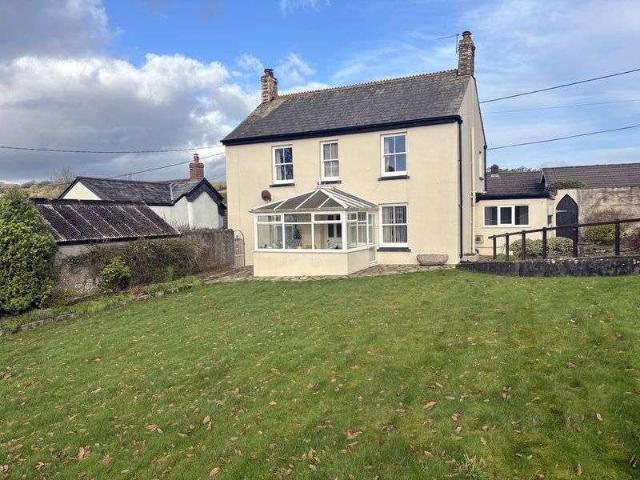 House for sale in Nanstallon, Cornwall