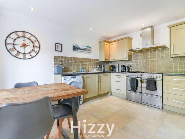 House for sale in Chelmondiston, Suffolk