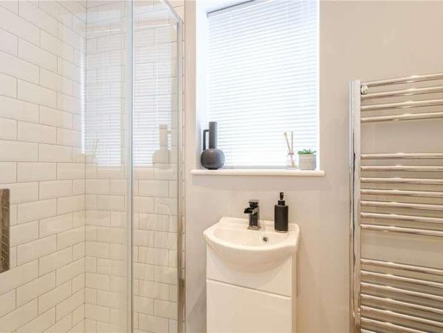 House for sale in Green Close, Warwickshire