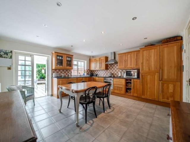 House for sale in Norbiton, Greater London