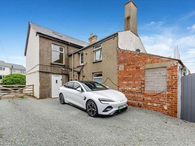 House for sale in Criccieth