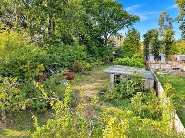 House for sale in Churchend, Reading