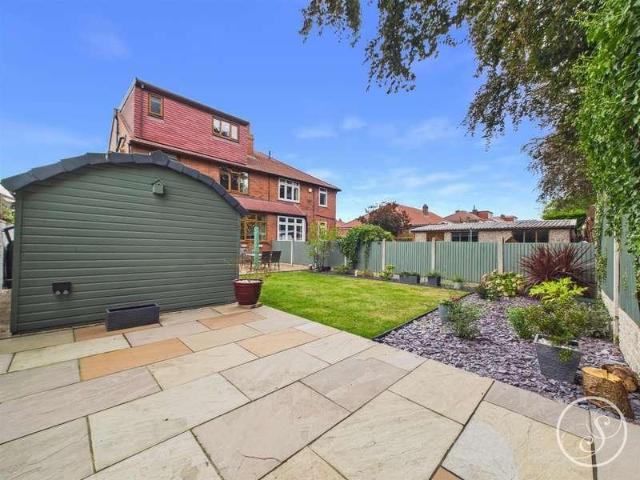 House for sale in Austhorpe, West Yorkshire