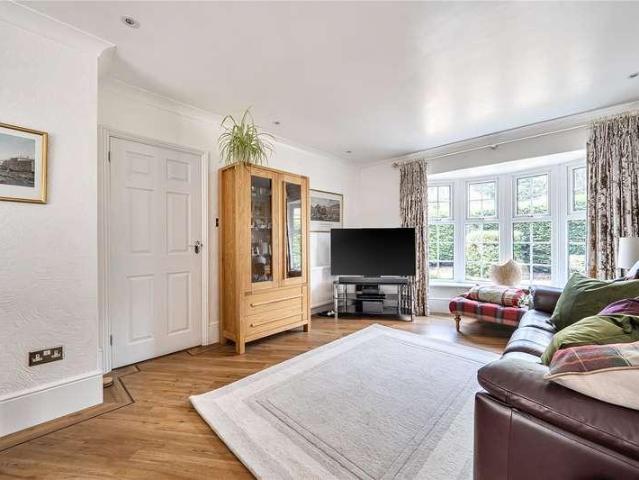 House for sale in Heol-las, Surrey