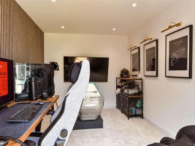 House for sale in Fishersgate, West Sussex