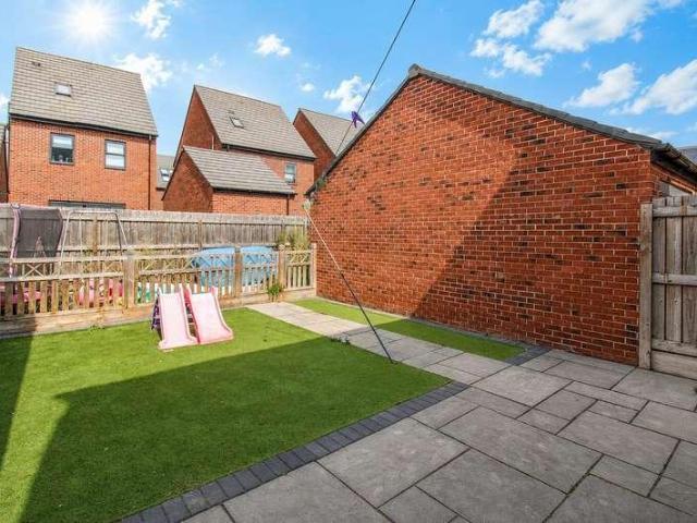 House for sale in Whitwood, West Yorkshire