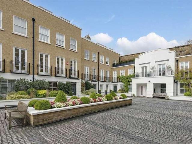 House for sale in St. John's Wood, Greater London