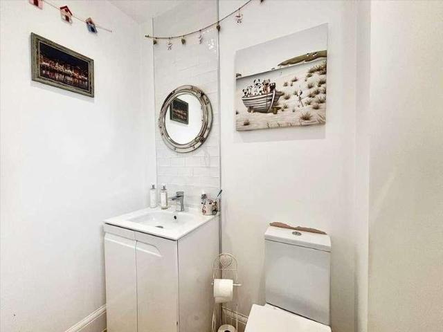 House for sale in Berry Hill, Potters Corner