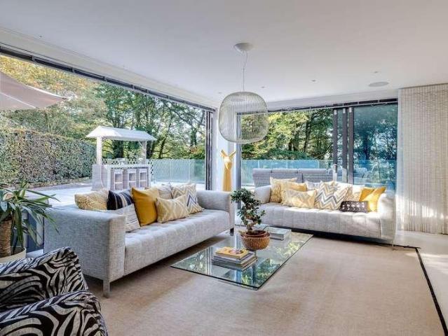 House for sale in Burton, Cheshire