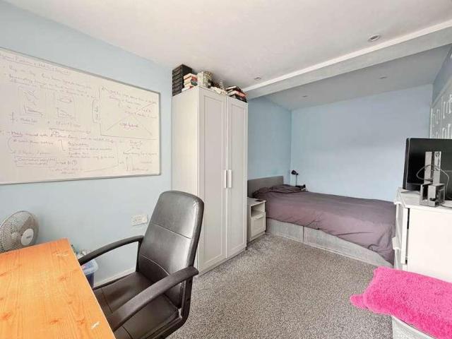 House for sale in Budbrooke, Warwick