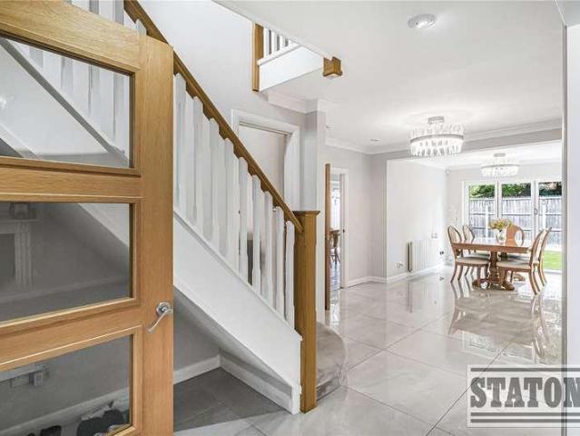 House for sale in Cockfosters, Greater London