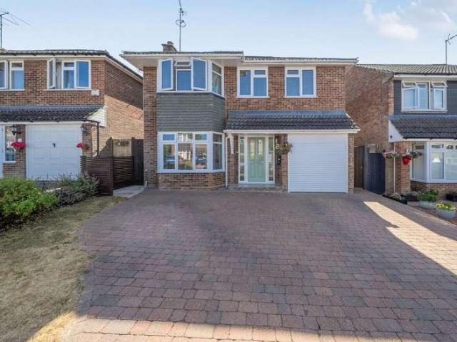 House for sale in Dunstable, Bedfordshire