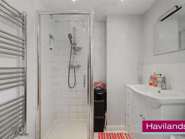 House for sale in Winchmore Hill, Palmers Green
