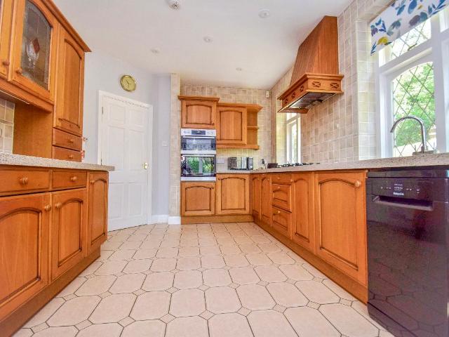 House for sale in The Butts, Kent