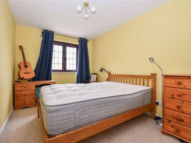 House for sale in Finchampstead