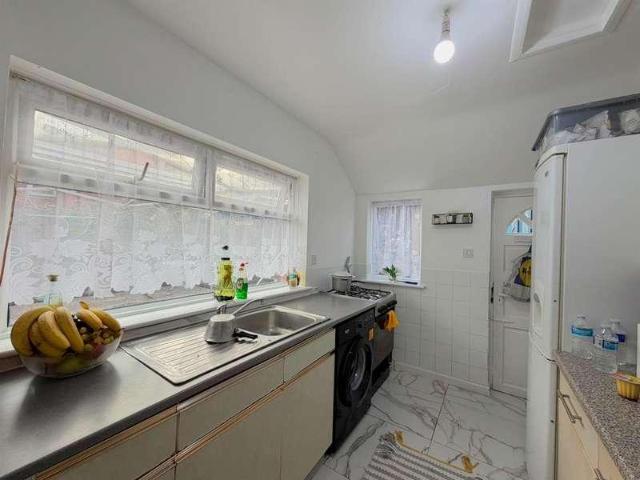House for sale in Stoneygate, Leicester