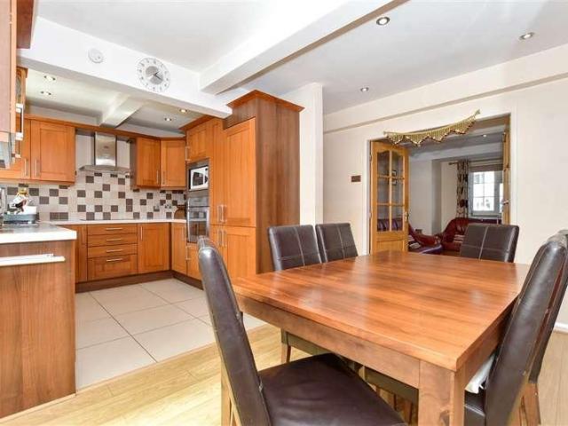 House for sale in Elm Park, Greater London
