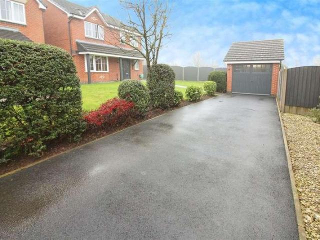 House for sale in Garforth, West Yorkshire