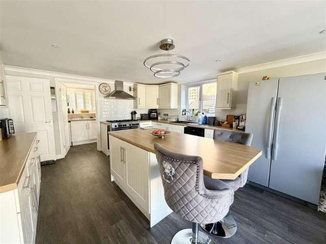House for sale in Lytchett Matravers