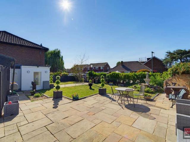 House for sale in Lower Halliford, Surrey