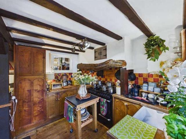 House for sale in Cwmcarnhywel, Dafen
