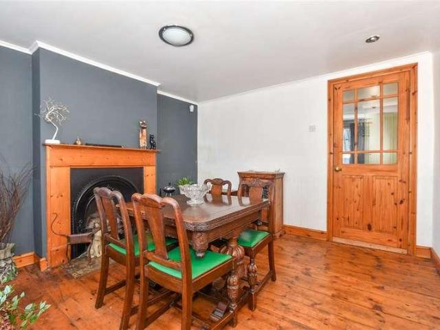 House for sale in Oad Street, Kent