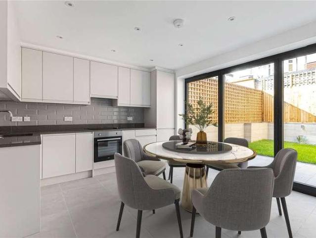 House for sale in Southgate, Oakwood