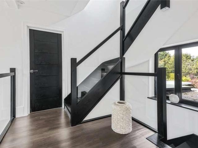 House for sale in Barnet, Cockfosters