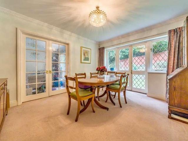 House for sale in Croydon, Shirley