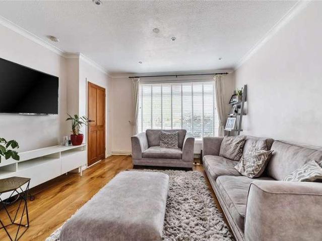 House for sale in Windsor, Dedworth