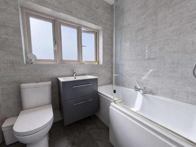 House for sale in Cliff Hill, Green Close
