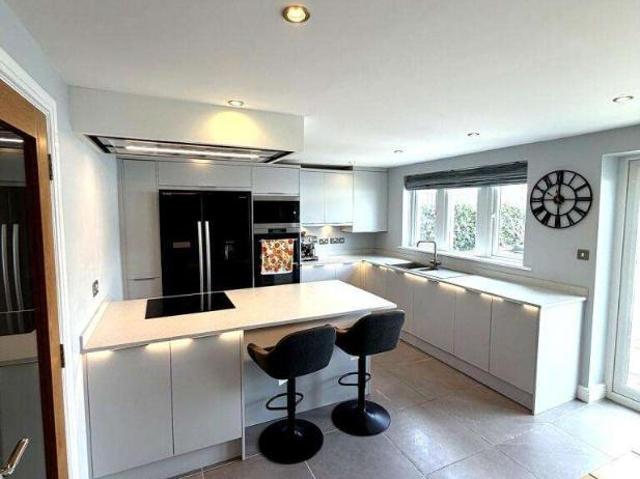 House for sale in Saddleworth, Pendock