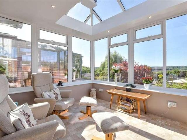 House for sale in Barming, Midway
