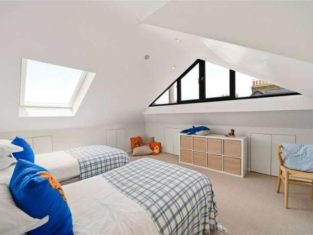 House for sale in Clapham Junction, Greater London