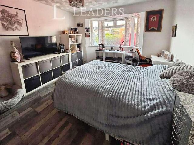 House for sale in Spring Vale, Hampshire