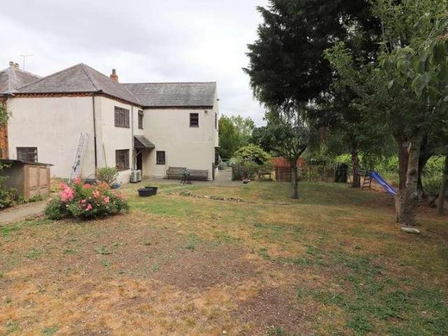 House for sale in Bedfordshire