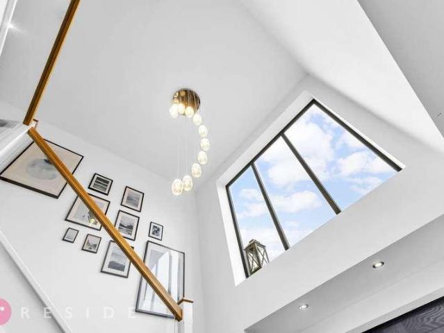House for sale in Bamford, Burnedge