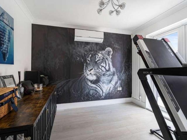 House for sale in Elvetham Heath, Hart