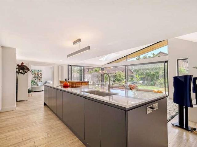 House for sale in Rochford, Canewdon